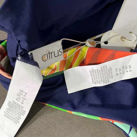Citrus NWT bikini reversible navy/floral small orange purple white brown - Picture 7 of 7